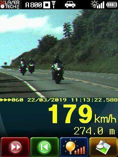 PRF flagra motociclistas a quase 180 km/h em Campo Mourão