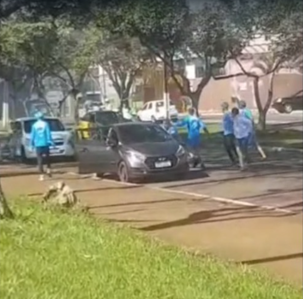 Briga entre torcedores termina em atropelamento em Londrina