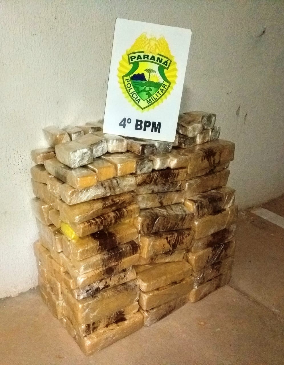 Seis pessoas são presas por tráfico de drogas na rodoviária de Maringá