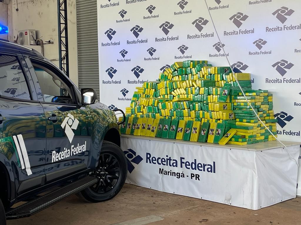 RF encontra mais de uma tonelada de maconha em móveis de cozinha
