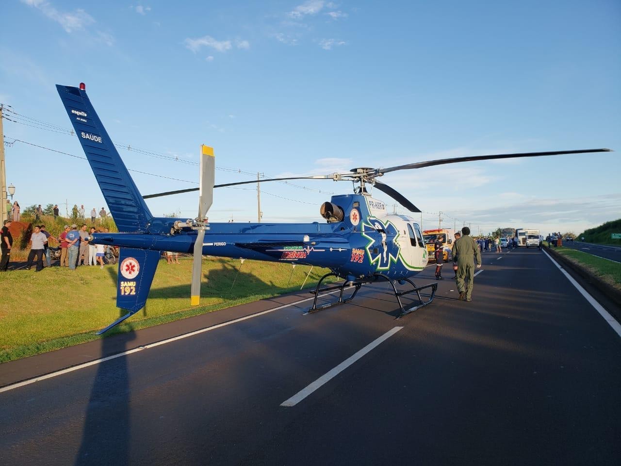 Idoso de 81 anos morre atropelado por van ao atravessar BR-376