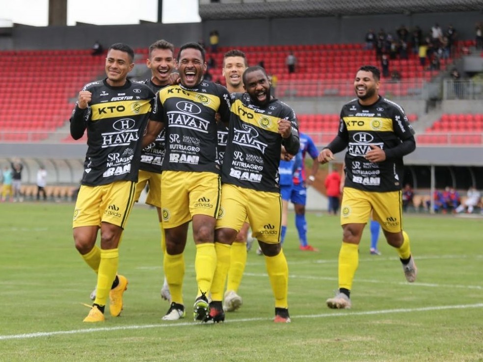 Cascavel FC e Londrina decidem título do Campeonato Paranaense