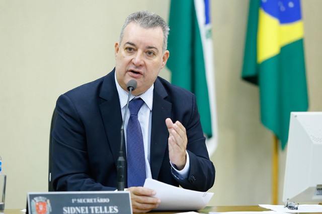 Vereador propõe reduzir número de servidores e melhorar salários