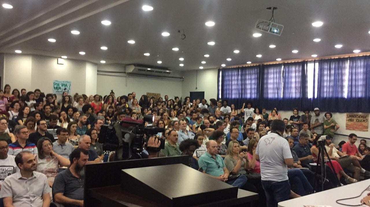 Professores falam sobre a proposta de cotas raciais