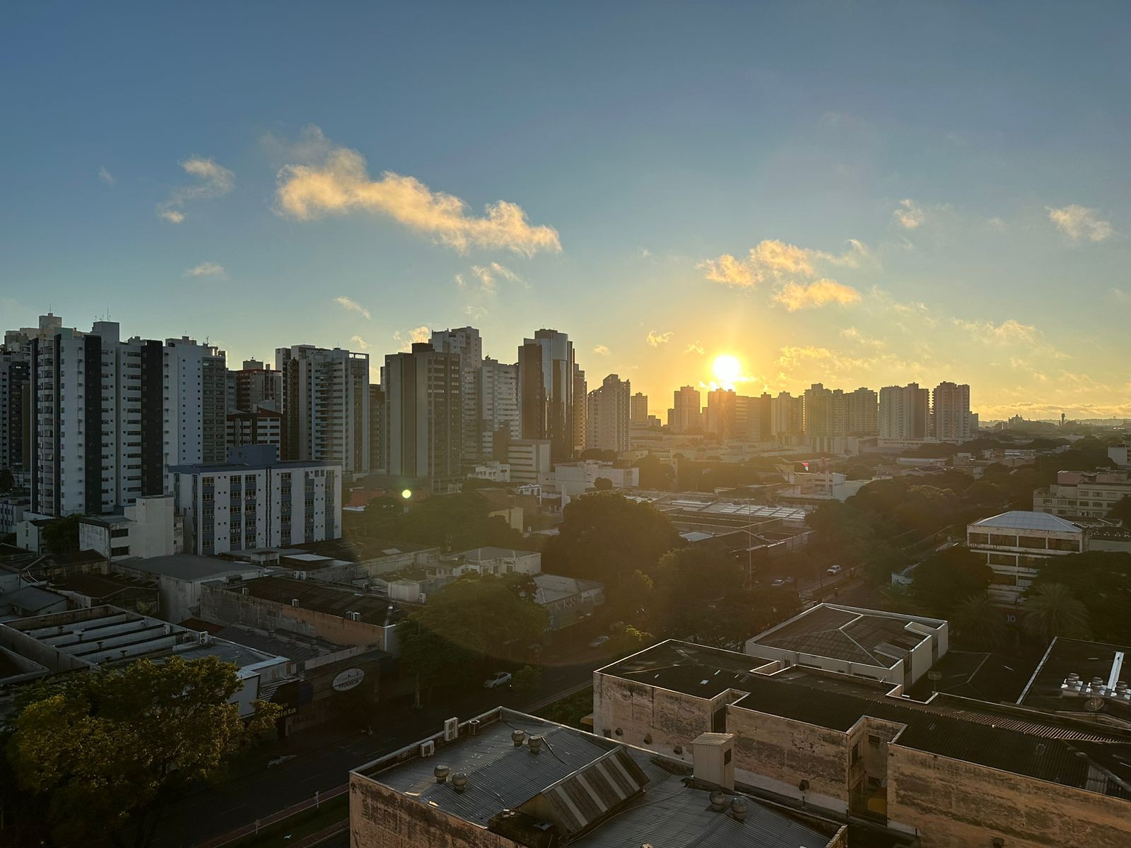 Maringá amanhece com apenas 8° C de temperatura nesta terça-feira (28)