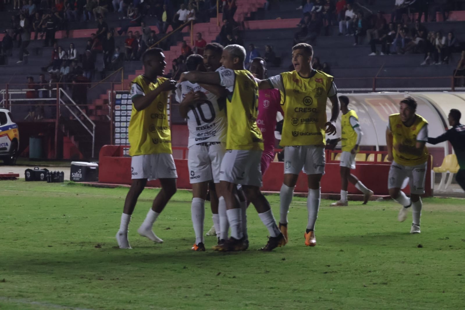 Maringá FC vence Pouso Alegre e assume a liderança