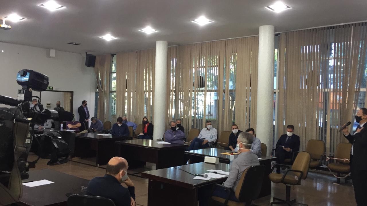 Transporte coletivo só poderá transportar passageiros sentados