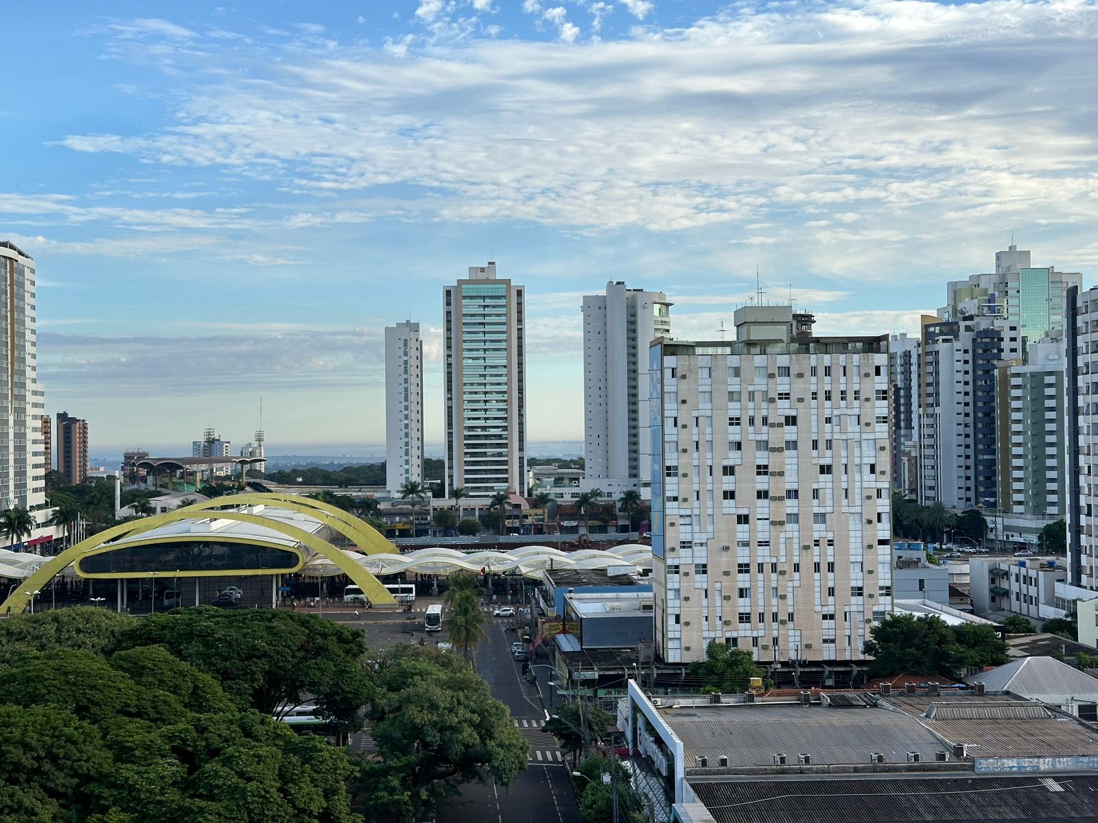 Sexta-feira (1º) segue com previsão de pancadas de chuva; fim de semana será de sol