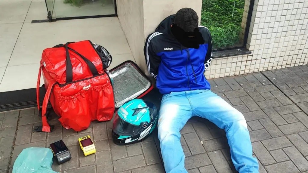 Estelionatário deu prejuízo de milhares de reais ao entregar presentes