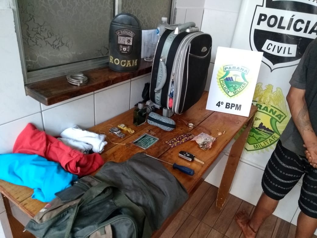 Adolescentes furtam carro e moto e são apreendidos após o crime