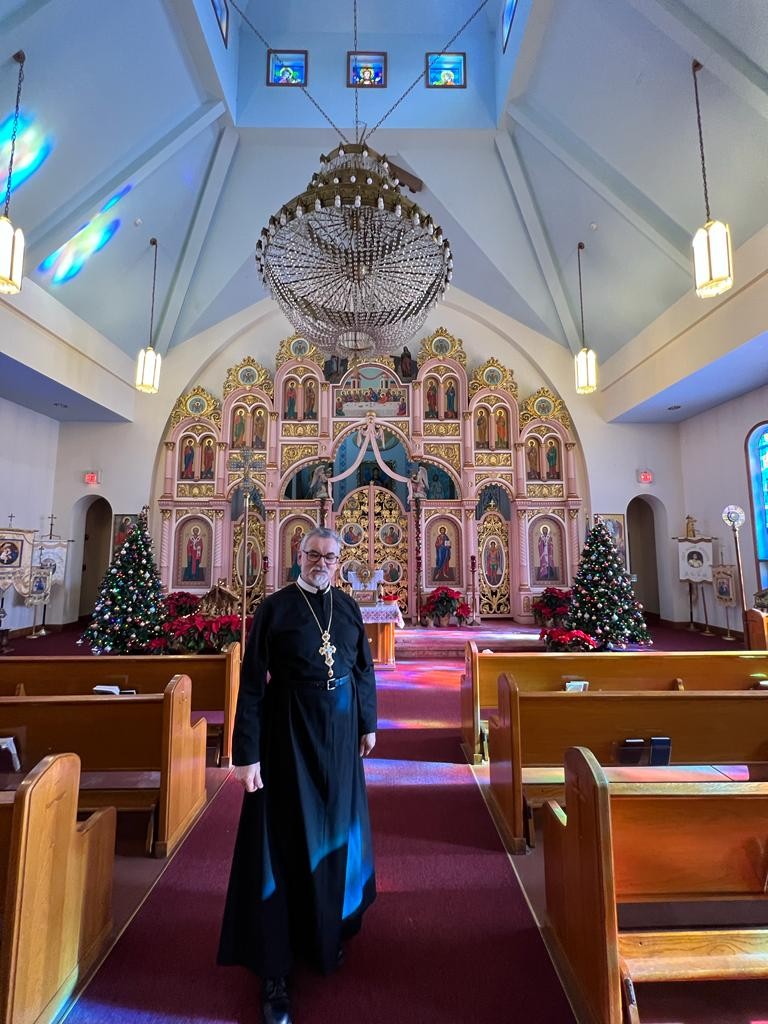 Paranaense faz parte de ordem religiosa que ajuda soldados feridos