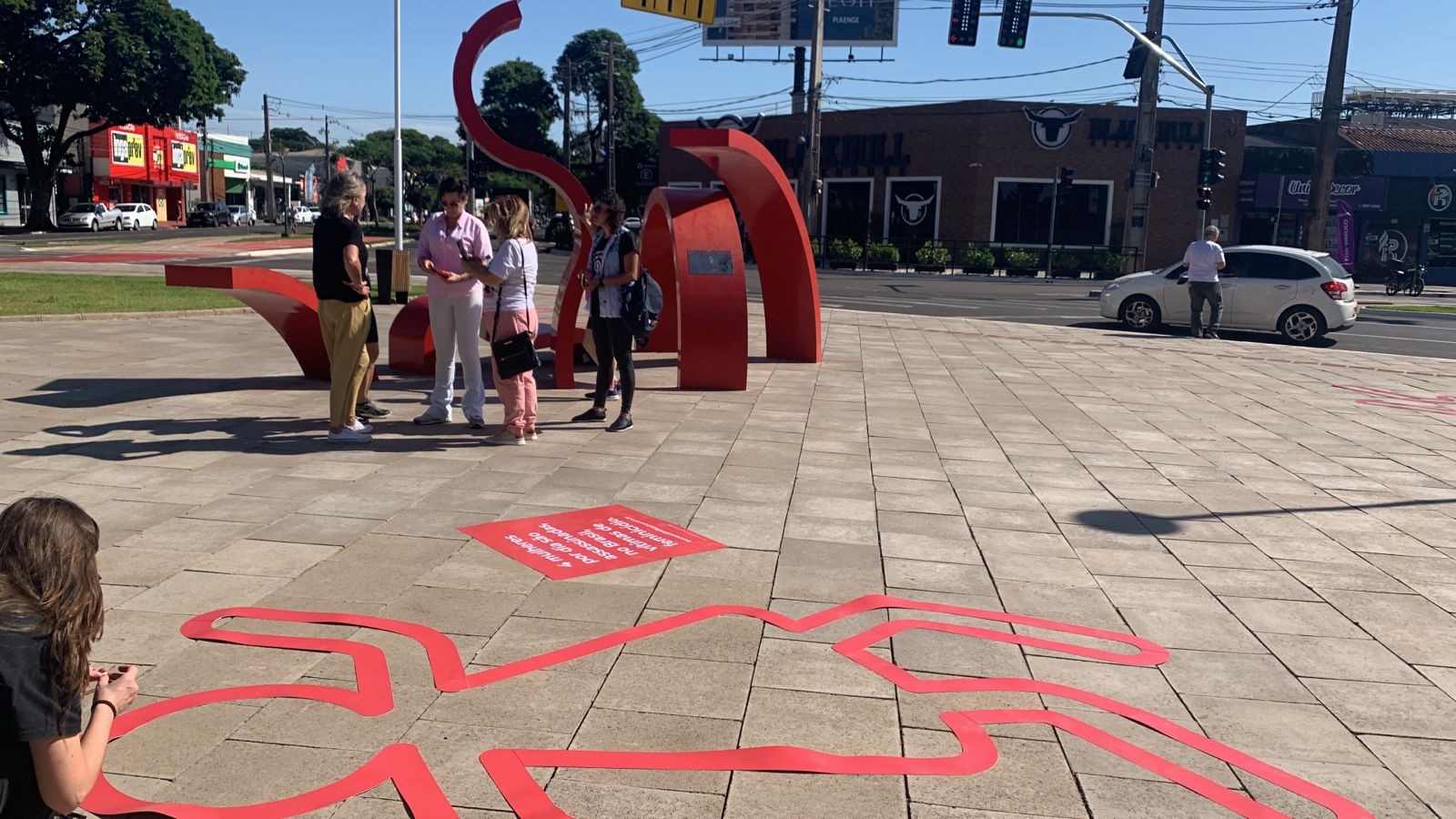 Familia da bailarina Magó faz ato contra feminicídio
