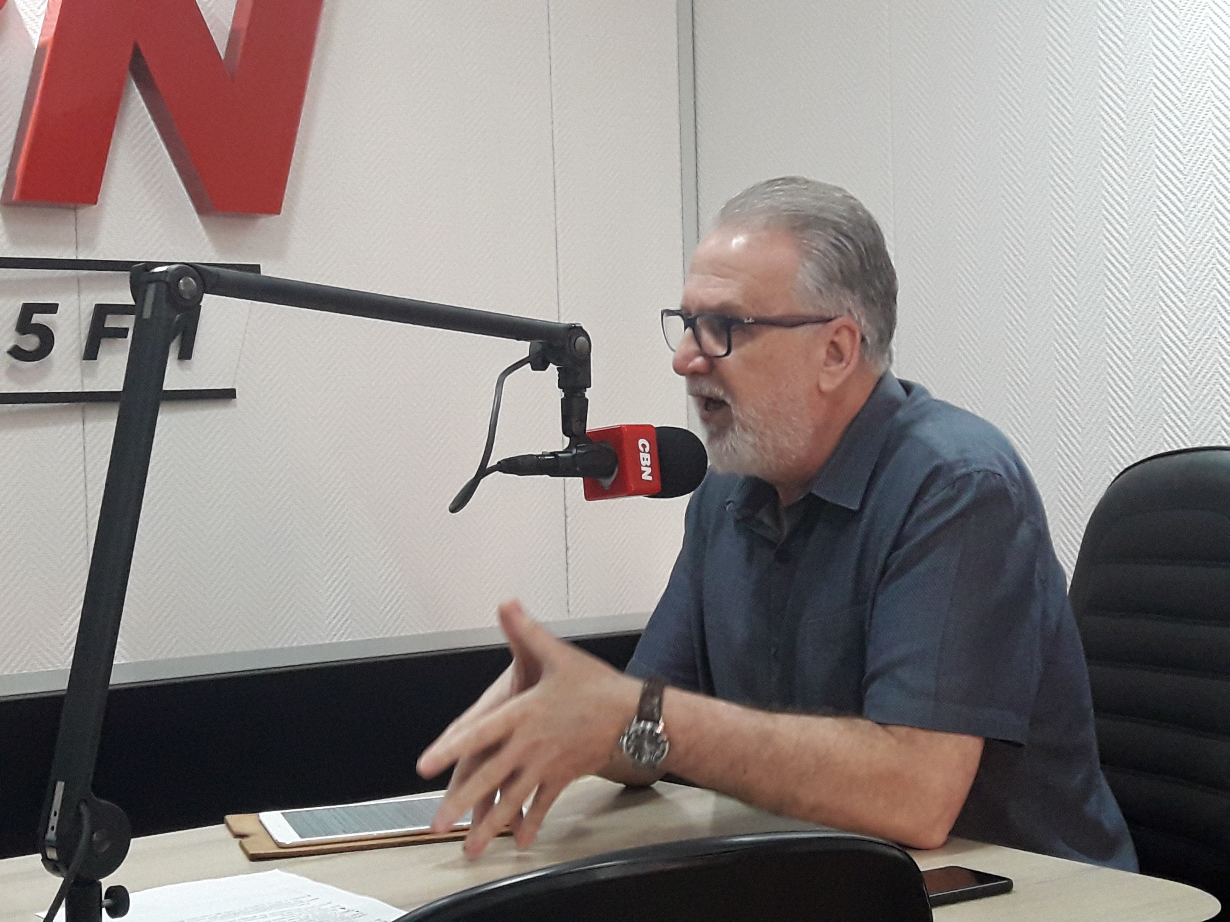 Projeto, CPI, voos e transparência