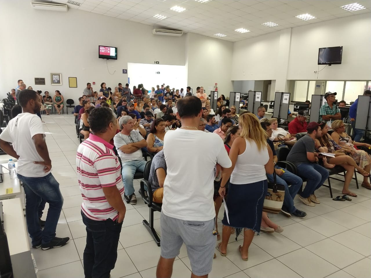 Fórum Eleitoral triplica atendimentos no último dia de regularização