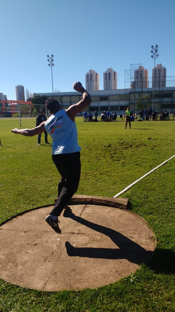 Paratletas conquistam 13 medalhas de ouro no Paranaense de Atletismo