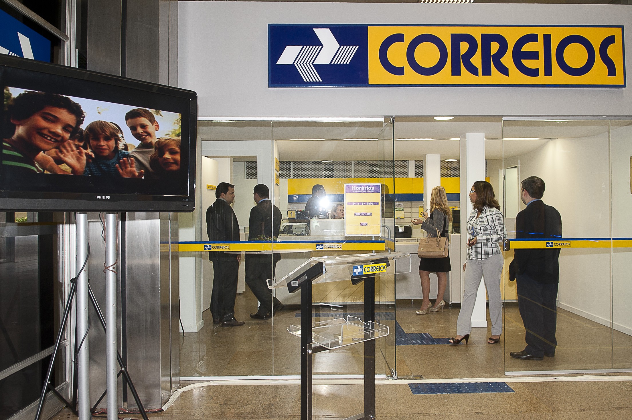Correios organiza mutirões para não atrasar entregas