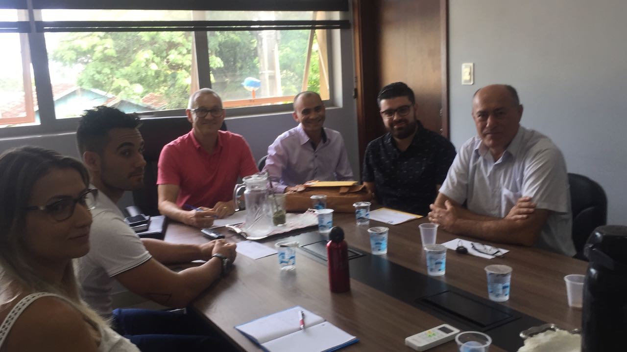 Moradores de Paiçandu querem saber se é verdade: o prefeito vai renunciar?