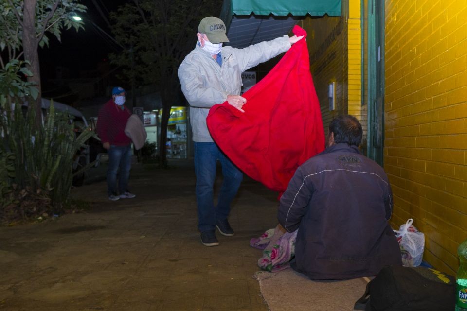 Frio e a vulnerabilidade das pessoas em situação de rua foram destaques do CBN Paraná