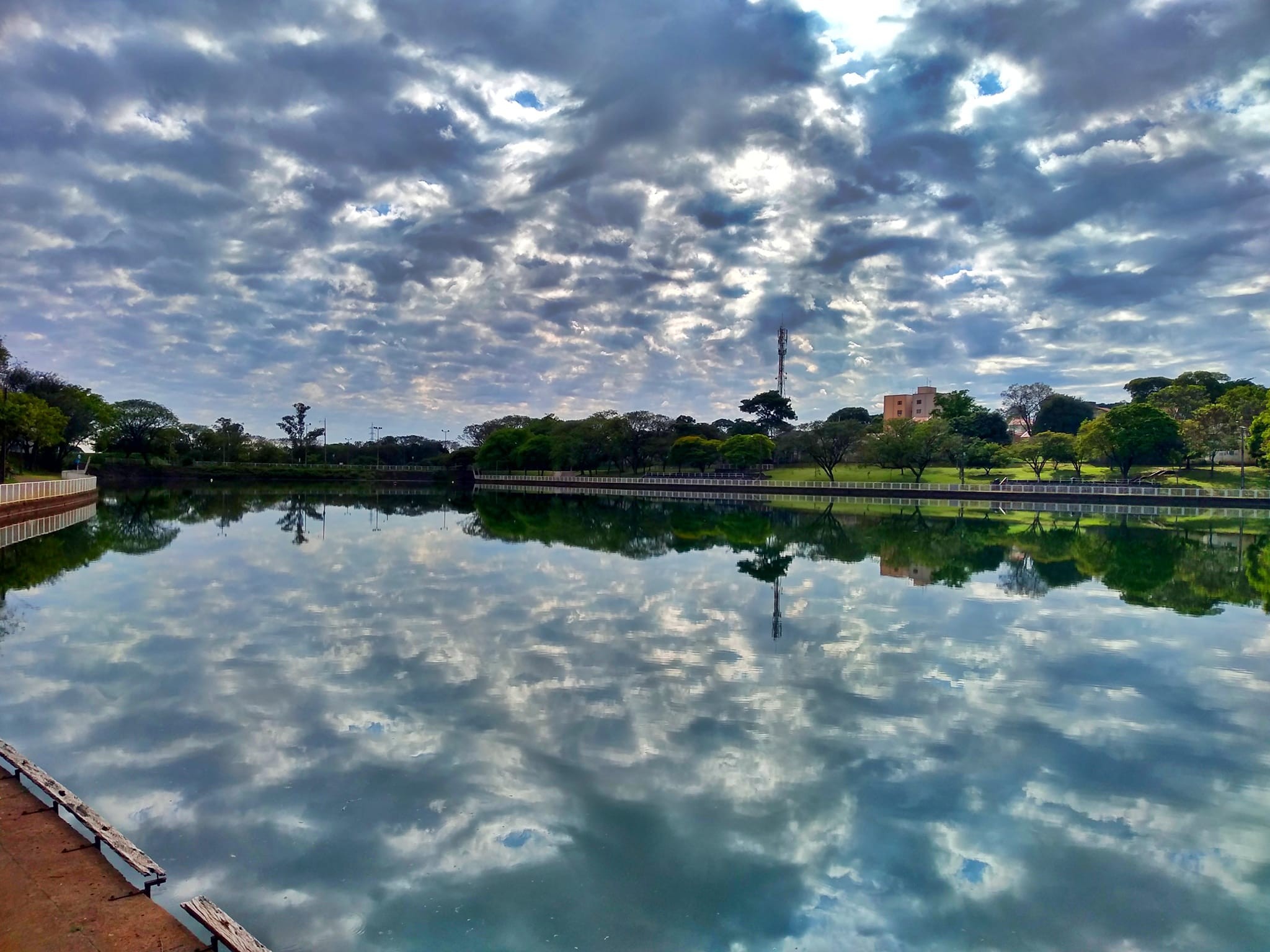 Segunda-feira (13) será de tempo instável em Maringá, diz previsão