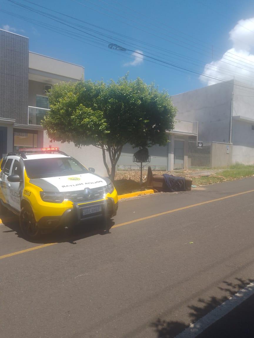 Corpo é encontrado dentro de sofá abandonado em Umuarama