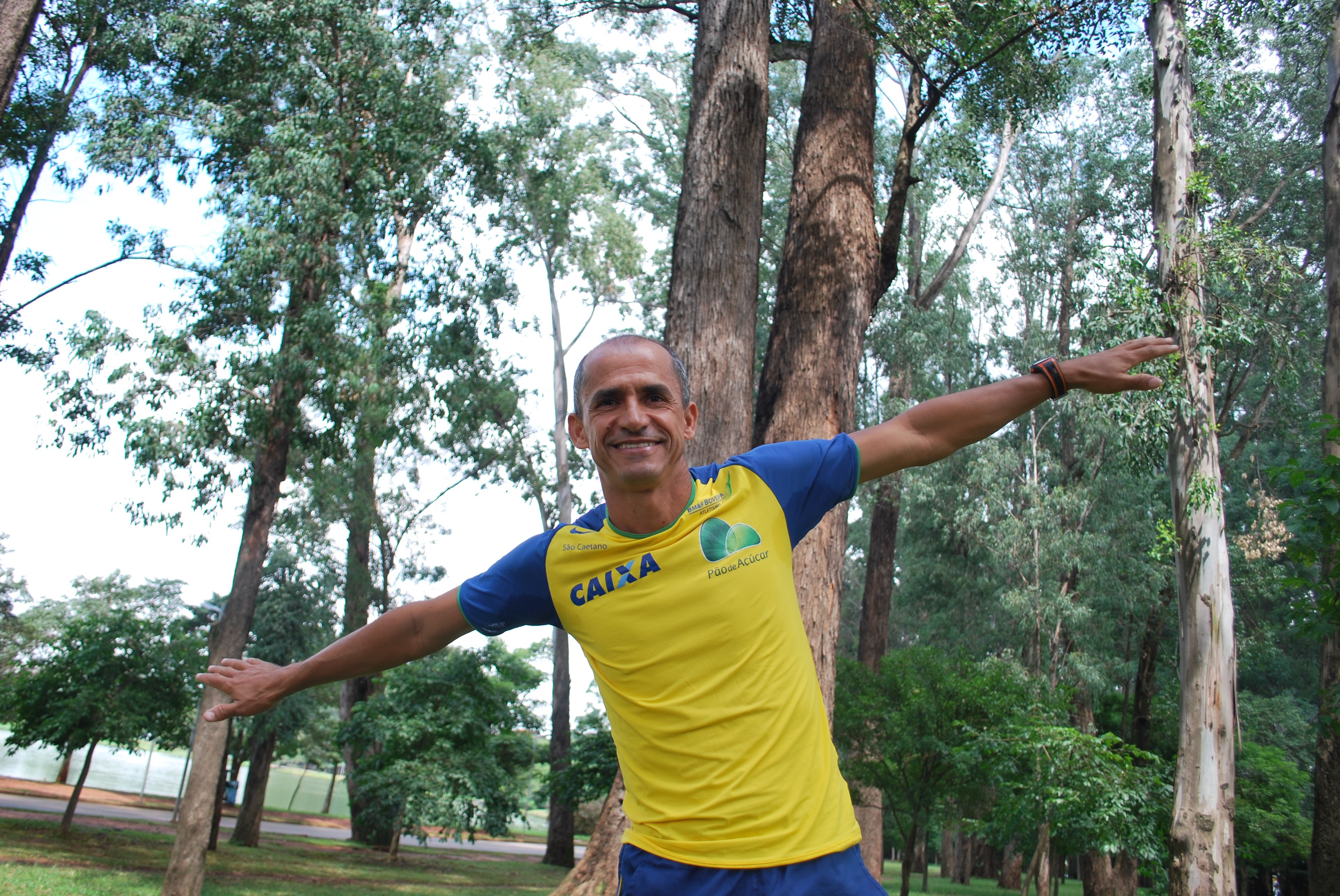 Ex-maratonista Vanderlei Cordeiro de Lima vai liderar caminhada no Parque do Ingá