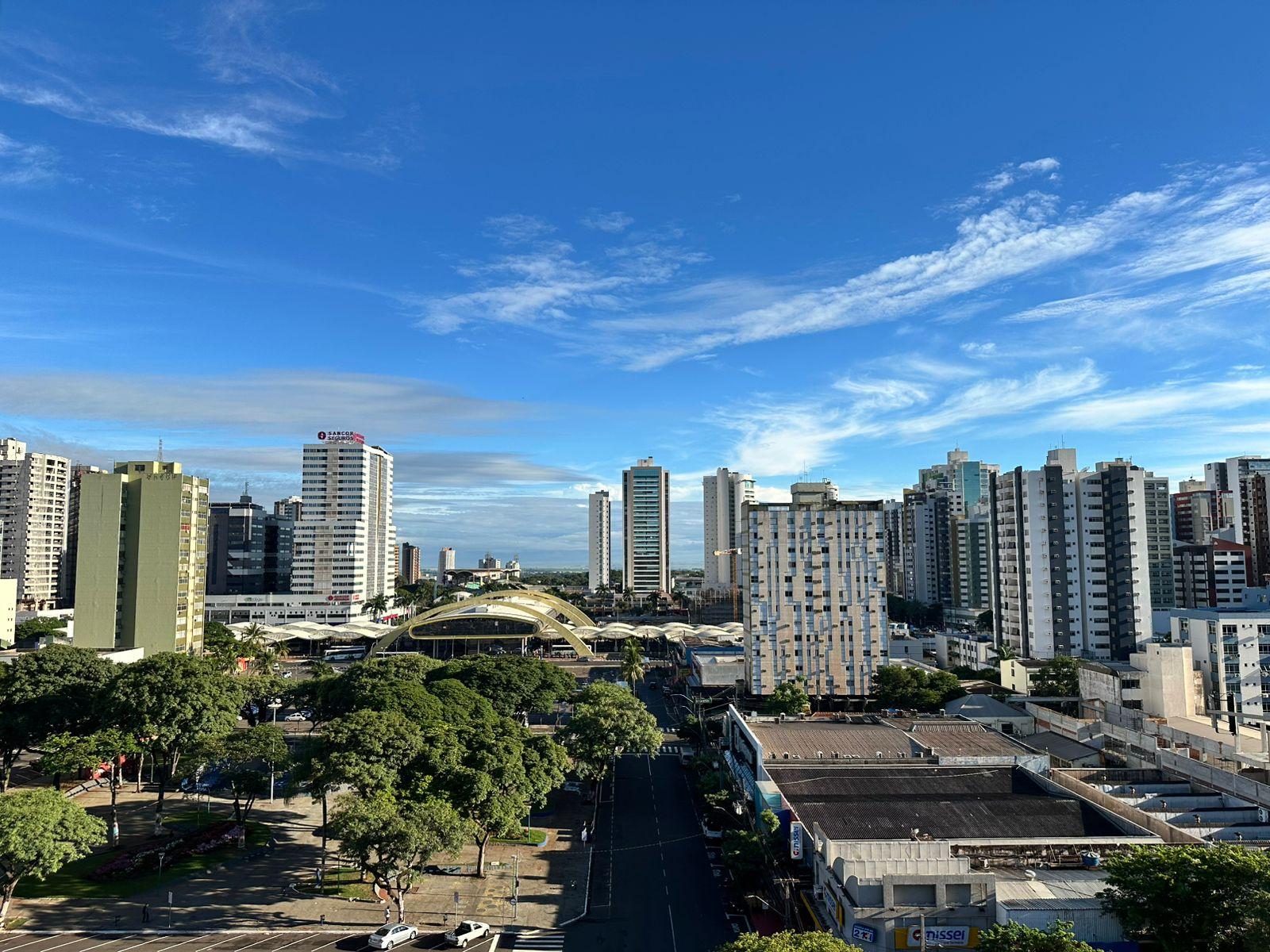 Tempo segue instável em Maringá nesta sexta (13); fim de semana terá calor