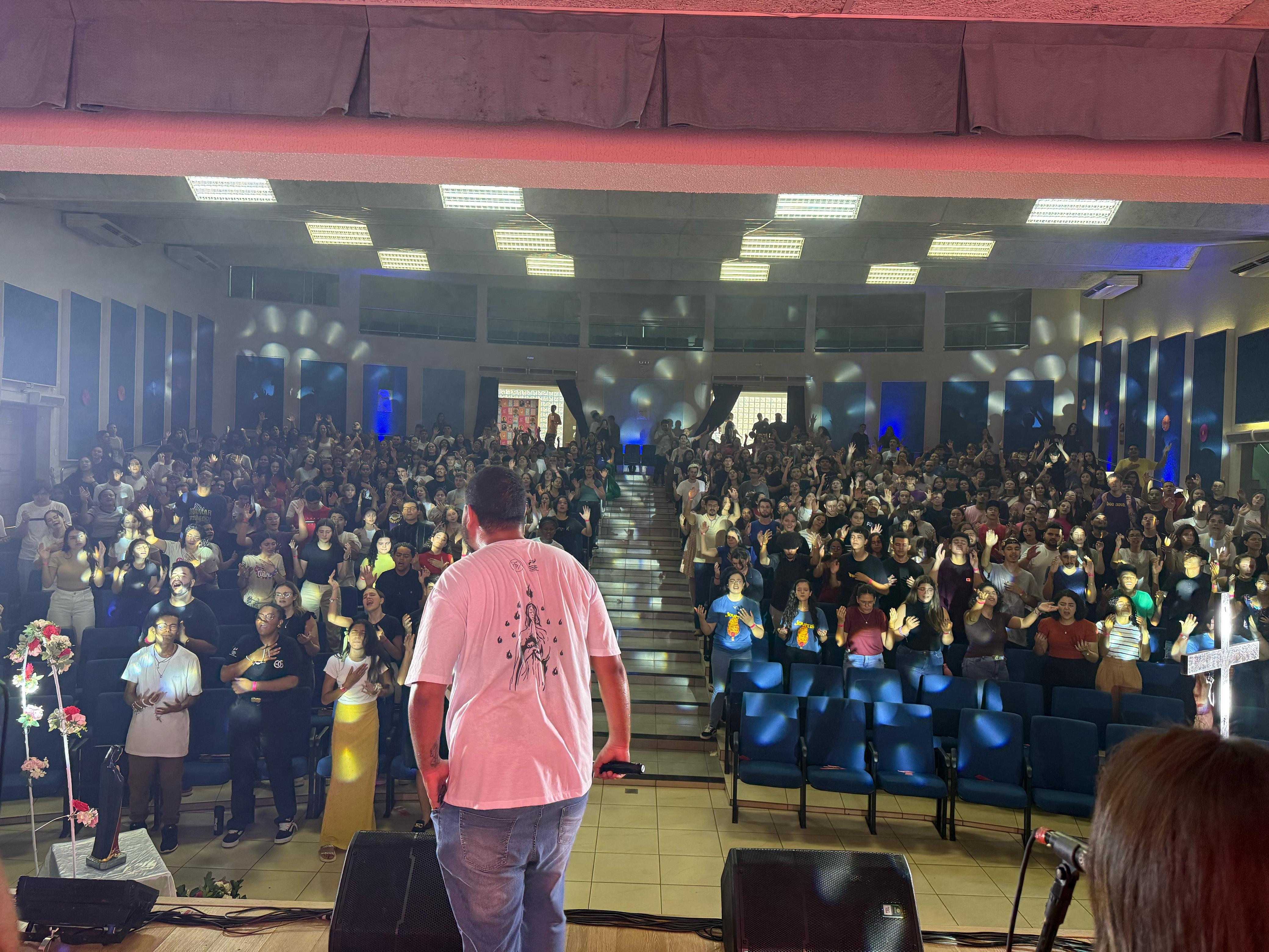 Renovação Carismática promove retiro espiritual