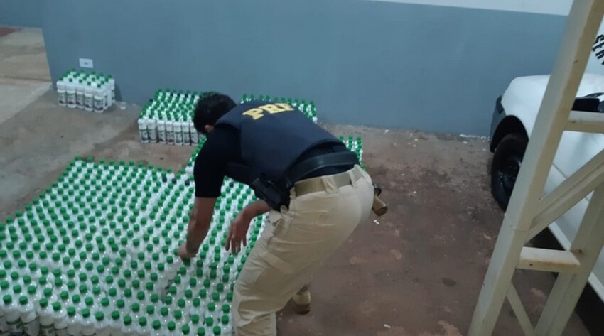 Teste aponta que cera automotiva é cocaína e casal fica preso por 69 dias