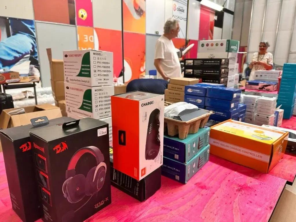 Conseg realiza bazar de mercadorias doadas pela Receita Federal