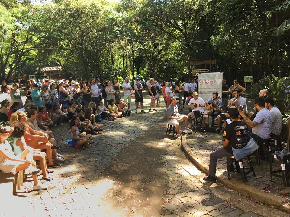 Tipicamente brasileiro, choro é ensinado em oficina