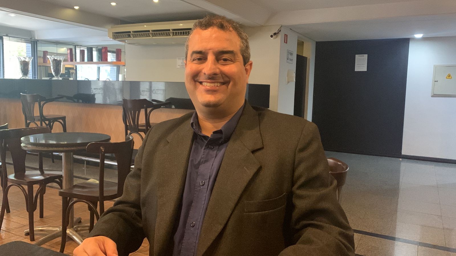 Candidato ao Governo do Estado Joni Correia (DC), cumpre agenda em Maringá