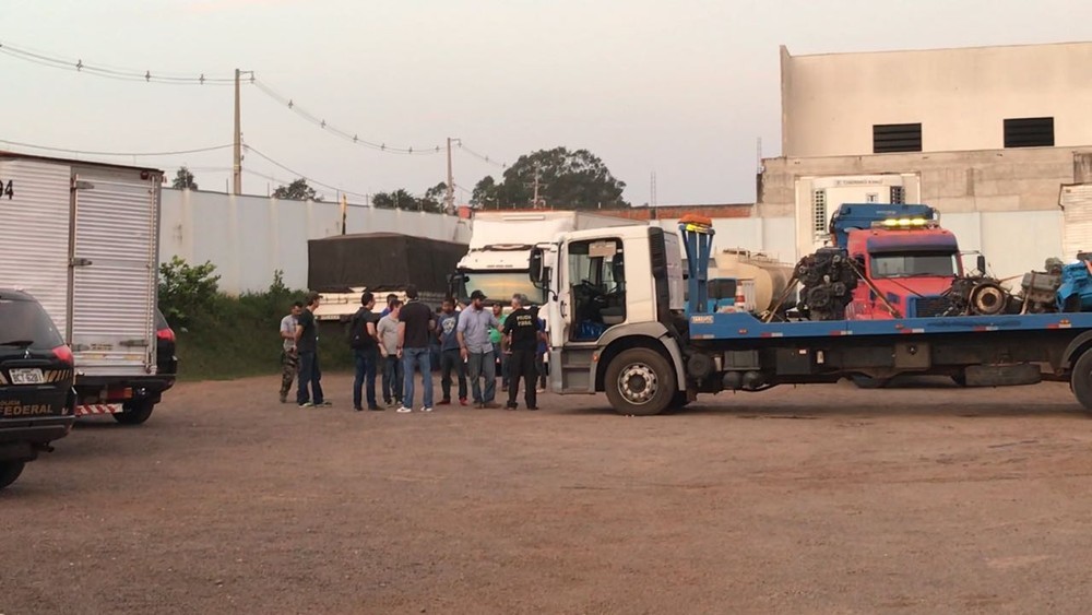 Oficina mecânica funcionava como entreposto de contrabando