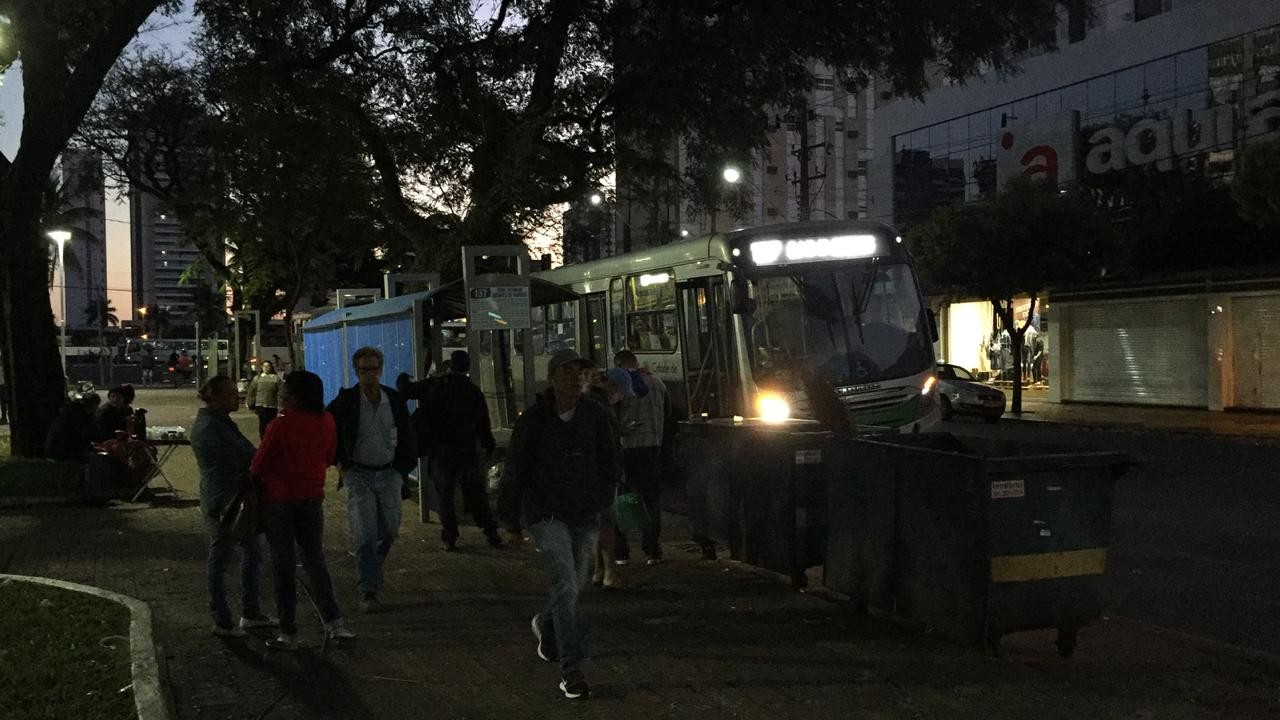Confira os reflexos da paralisação dos caminhoneiros em Maringá