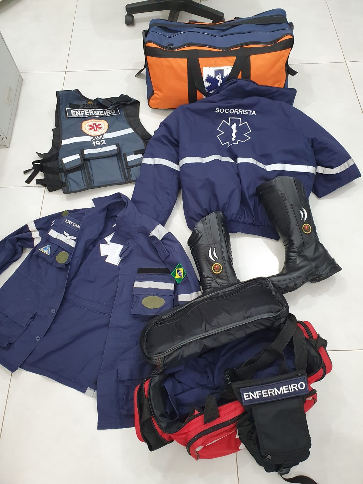 Homem é preso portando falsos uniformes de socorristas do Samu, em Maringá