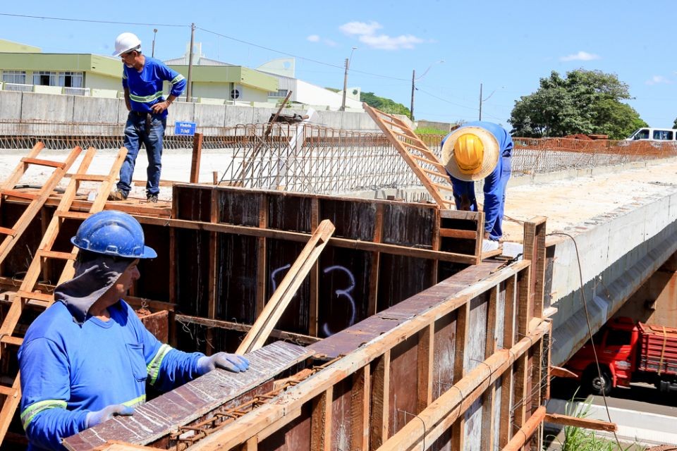 Viadutos “pernetas” do Contorno Norte podem sofrer atrasos na entrega