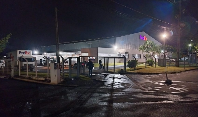 Em assalto milionário quadrilha leva 700 bicicletas, 100 pneus e 30 ares-condicionados de transportadora de Maringá