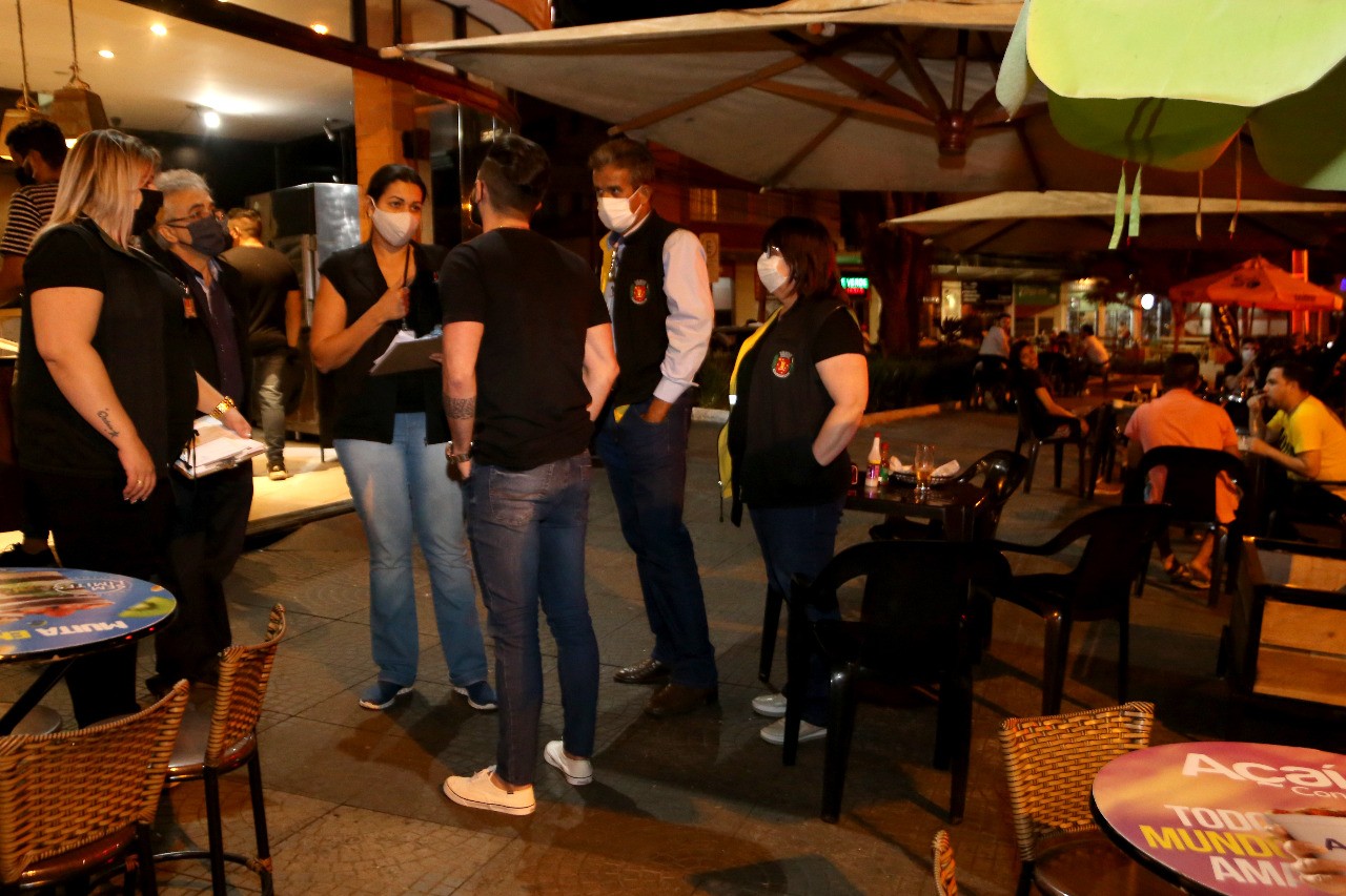 Fiscalização fecha nove estabelecimentos em Maringá