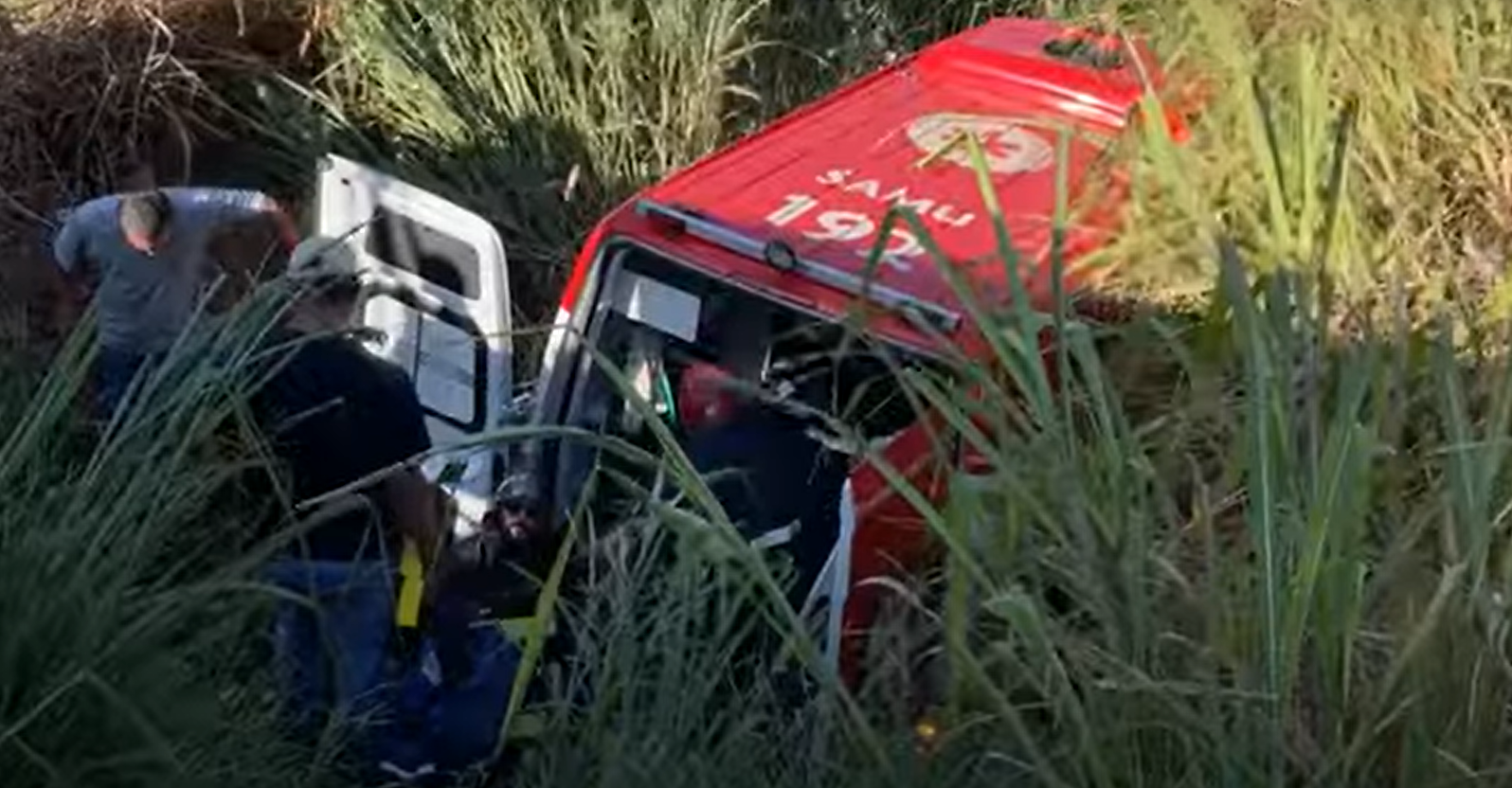 Ambulância do Samu se envolve em acidente em rodovia da região