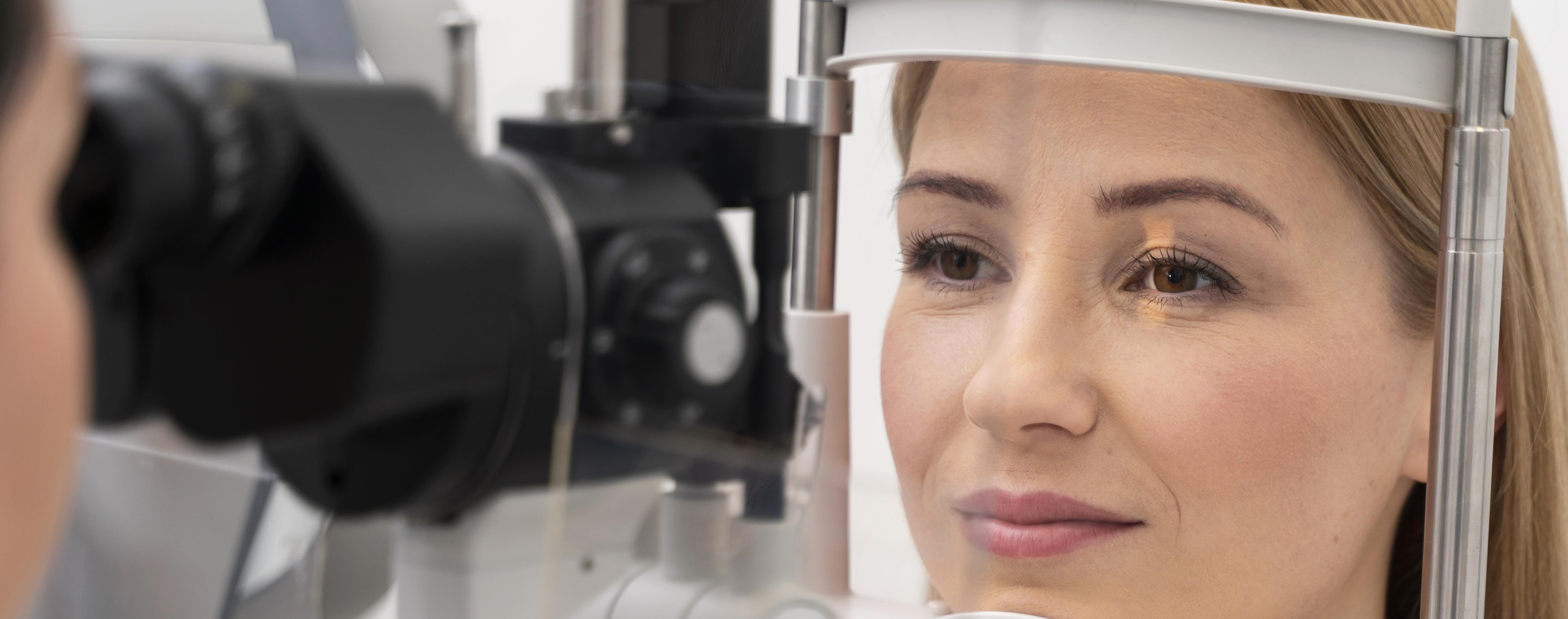 Cirurgia de catarata também funciona como correção de grau, diz especialista