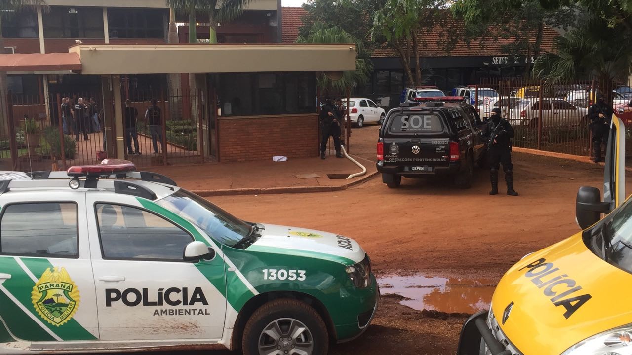 Rebelados estão sem água e sem comida