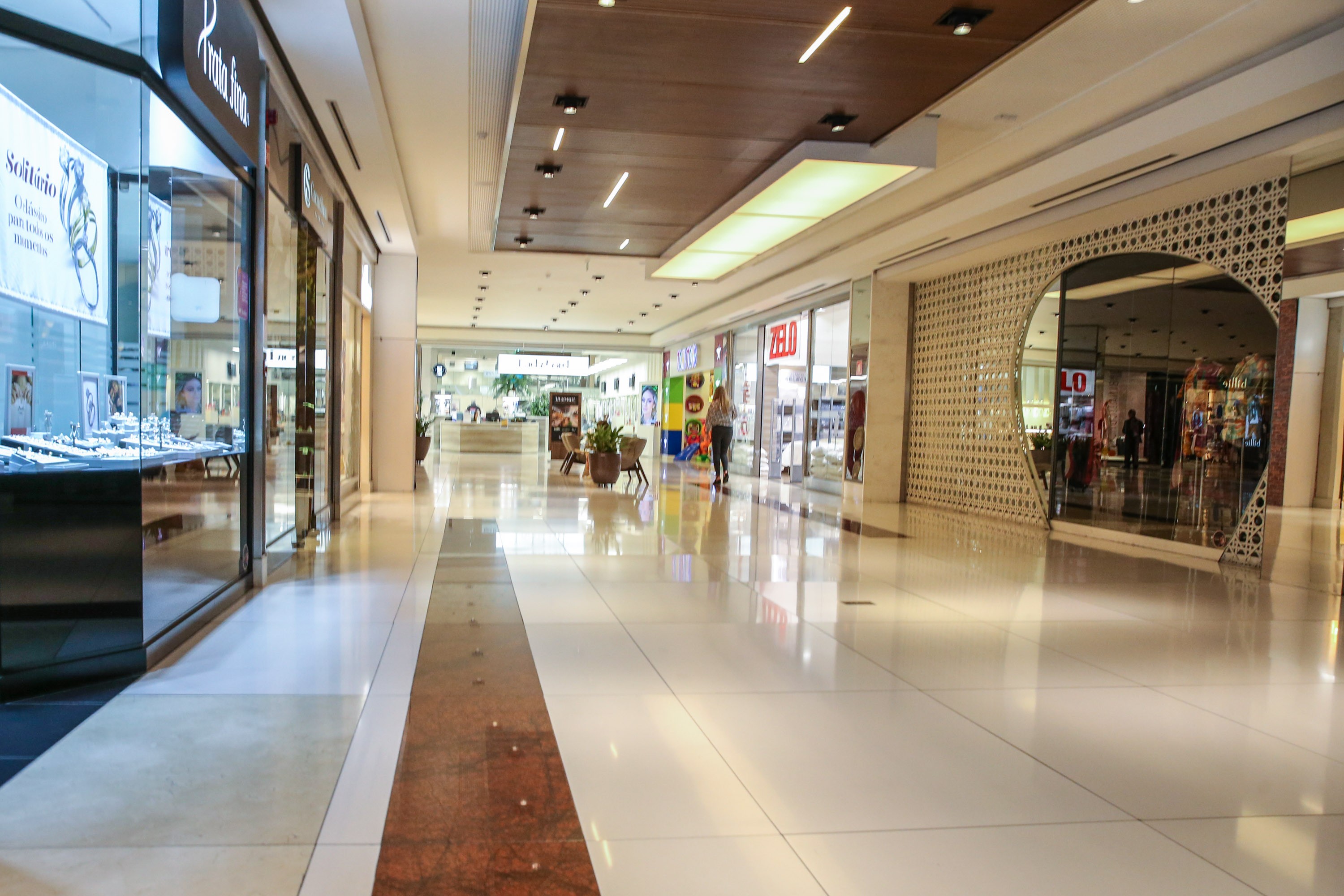 Shoppings pedem na Justiça o retorno às atividades