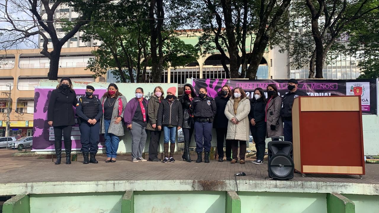 Ato pelo fim da violência doméstica é realizado em Maringá