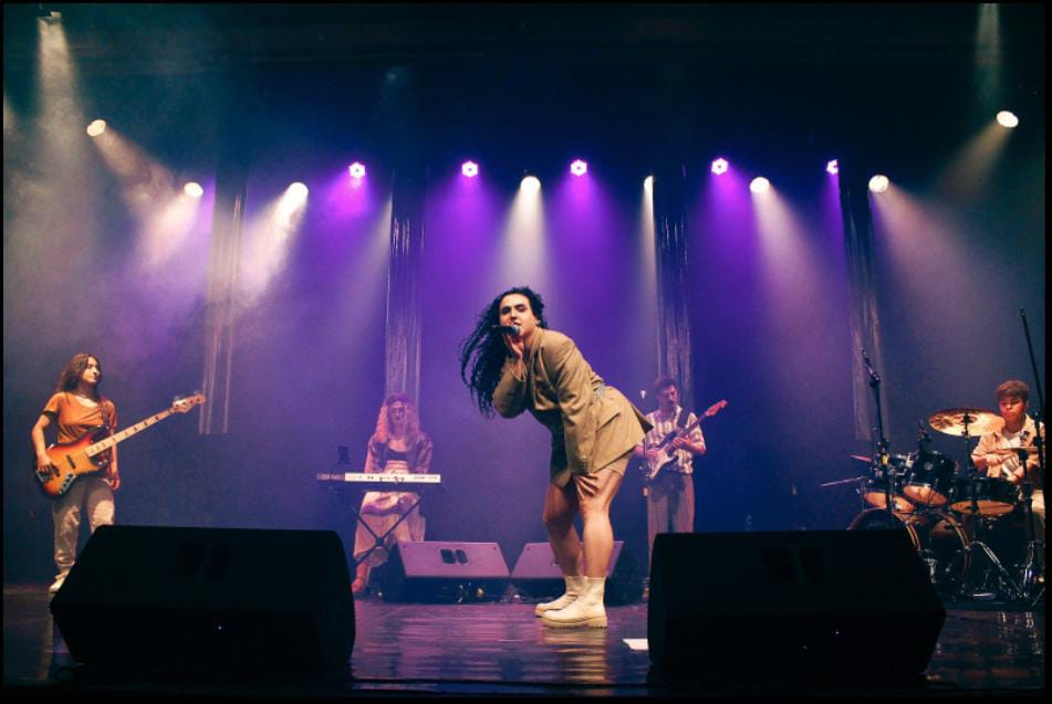 Cantora maringaense é a primeira travesti a se apresentar na Virada Cultural