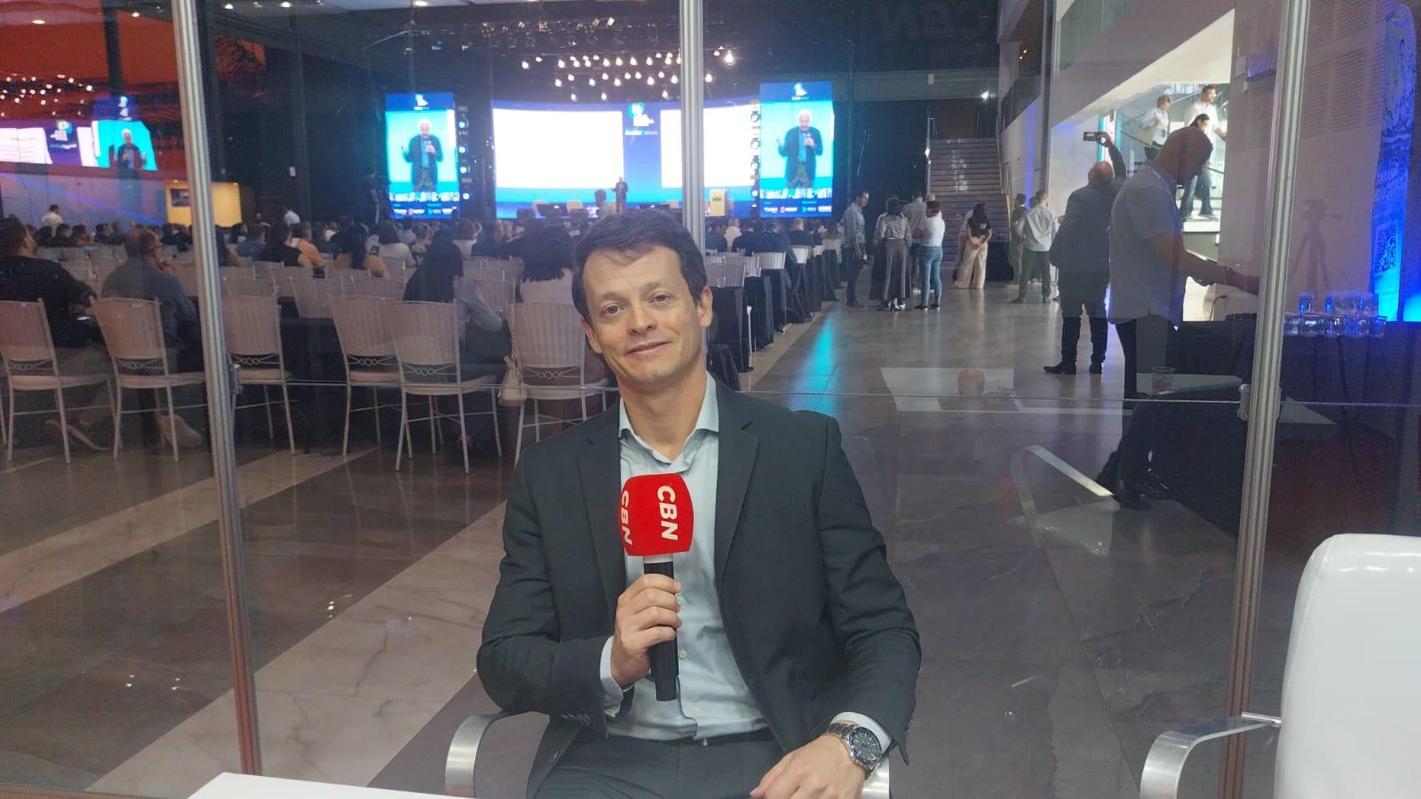 Colunista do Valor fala sobre cenário econômico nos próximos meses