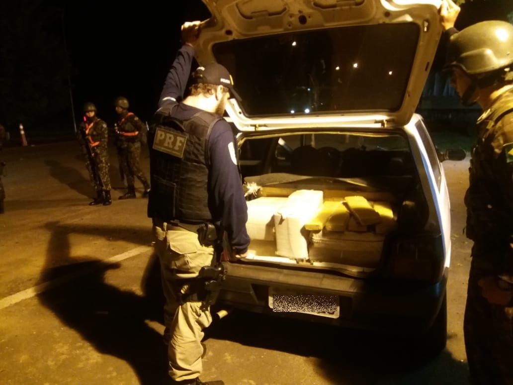 Homem é preso com 198 kg de maconha