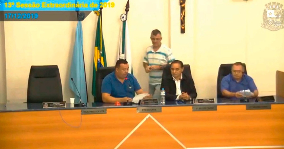 Em sessões tensas, Câmara aprova empréstimo para compras de ônibus em Sarandi