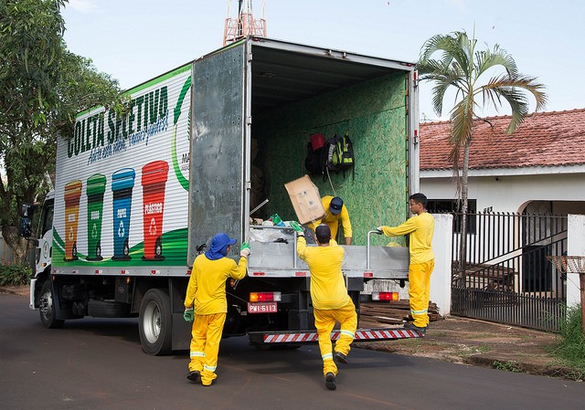 Com “quarentena” de 72h para recicláveis, coleta seletiva volta ao normal