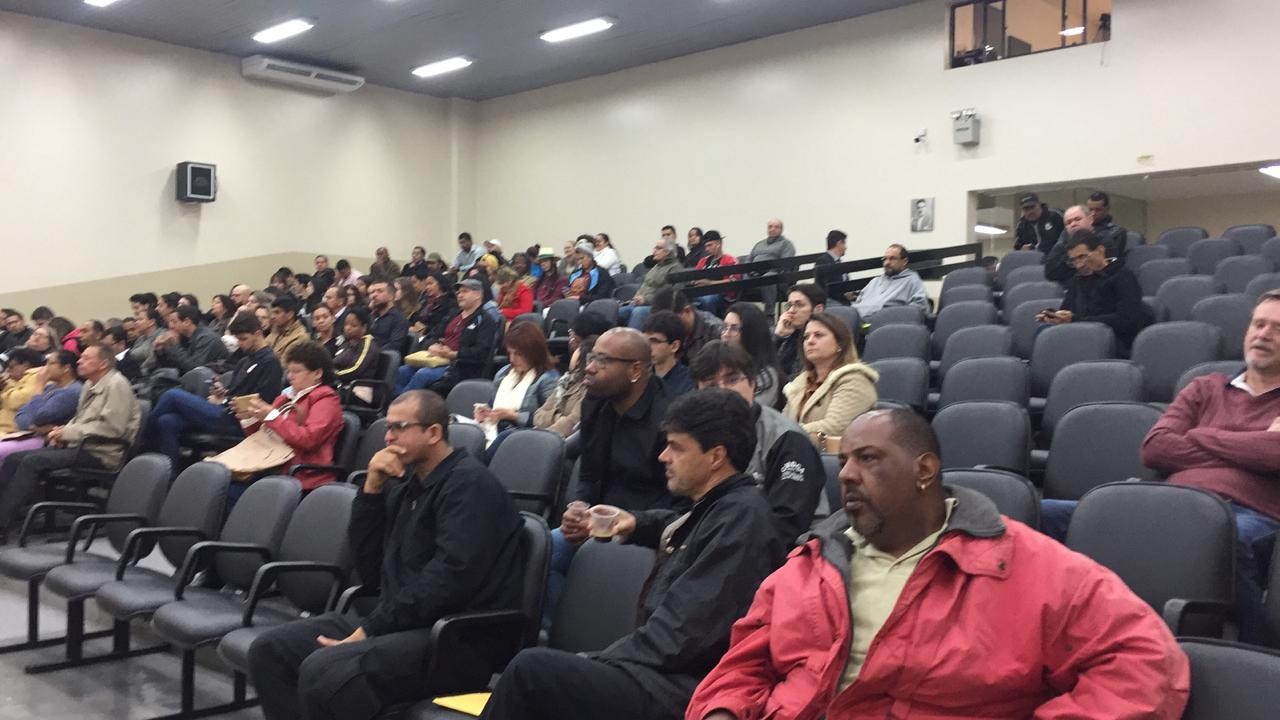 Vereadores rejeitam comissão processante contra Mário Verri