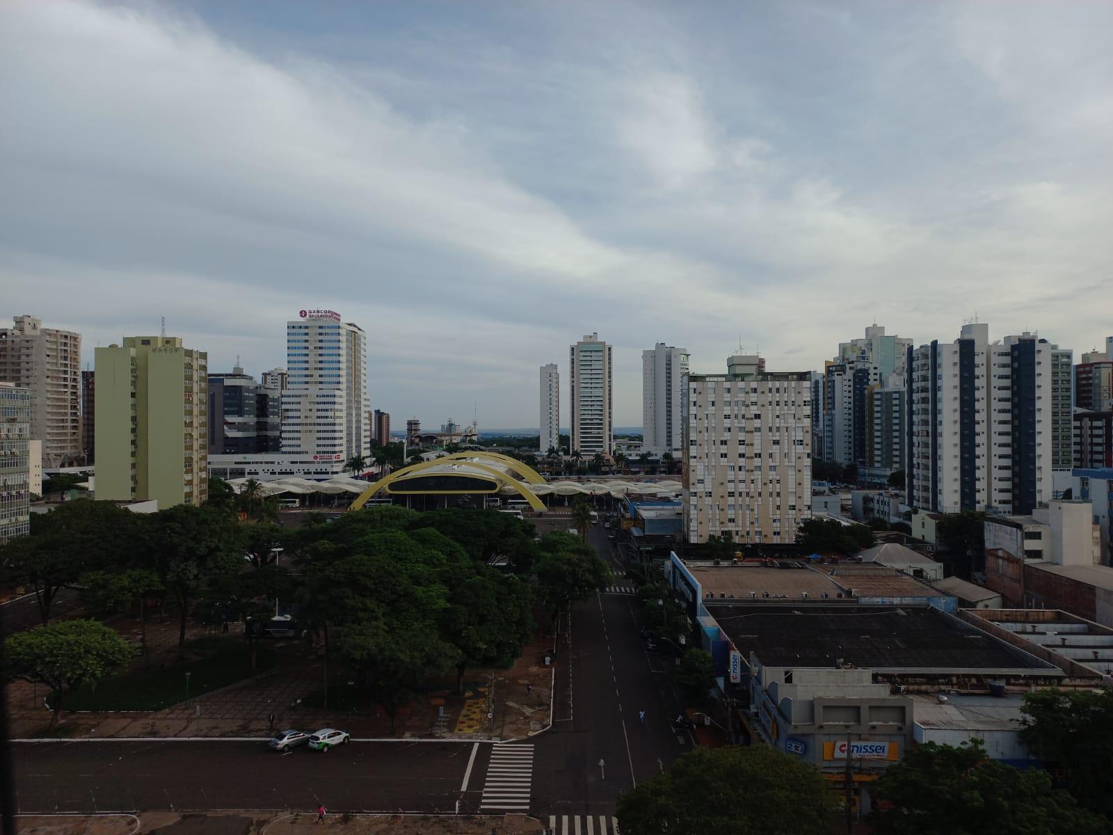 Tempo segue quente em Maringá nesta quinta-feira (27)