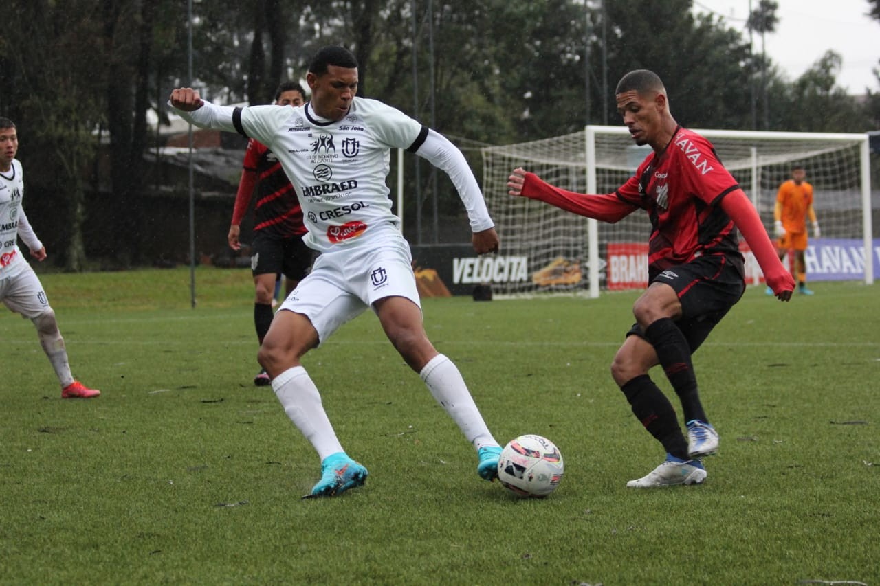 Maringá FC investe nas categorias de base